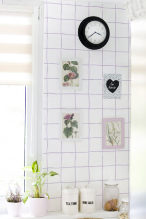 Papier peint N100 violet cuisine lignes verticales minimaliste pop