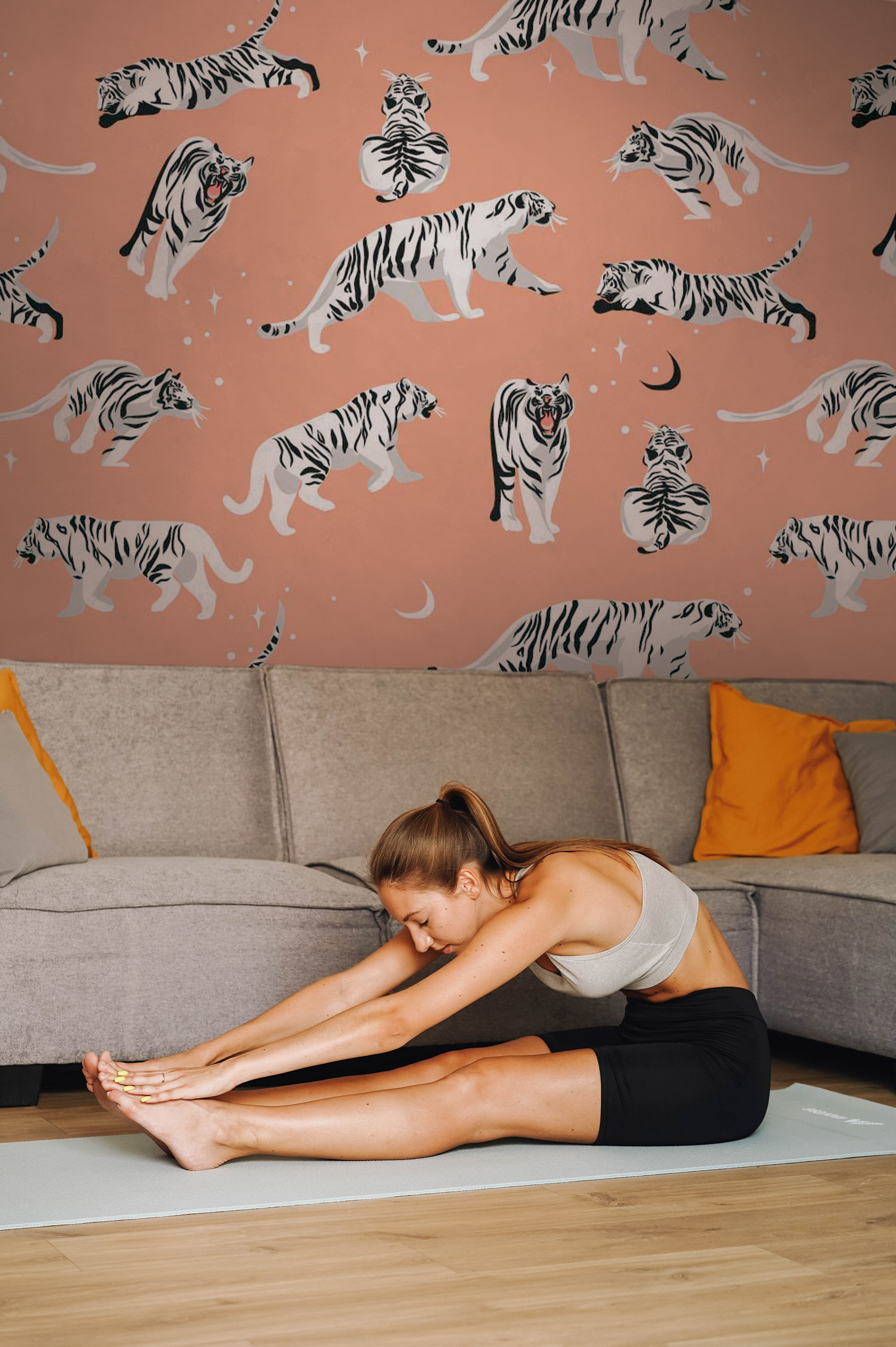 n143 Papier peint tigres blancs fond beige