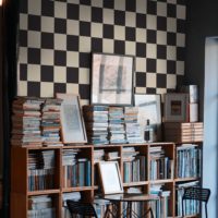 n251 papier peint damier beige et noir