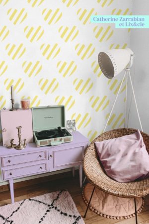 Wallpaper N296 Hearts Stripes Yellow Living Room