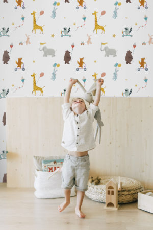 papel pintado n343 bebé animales en patinete habitación de niño
