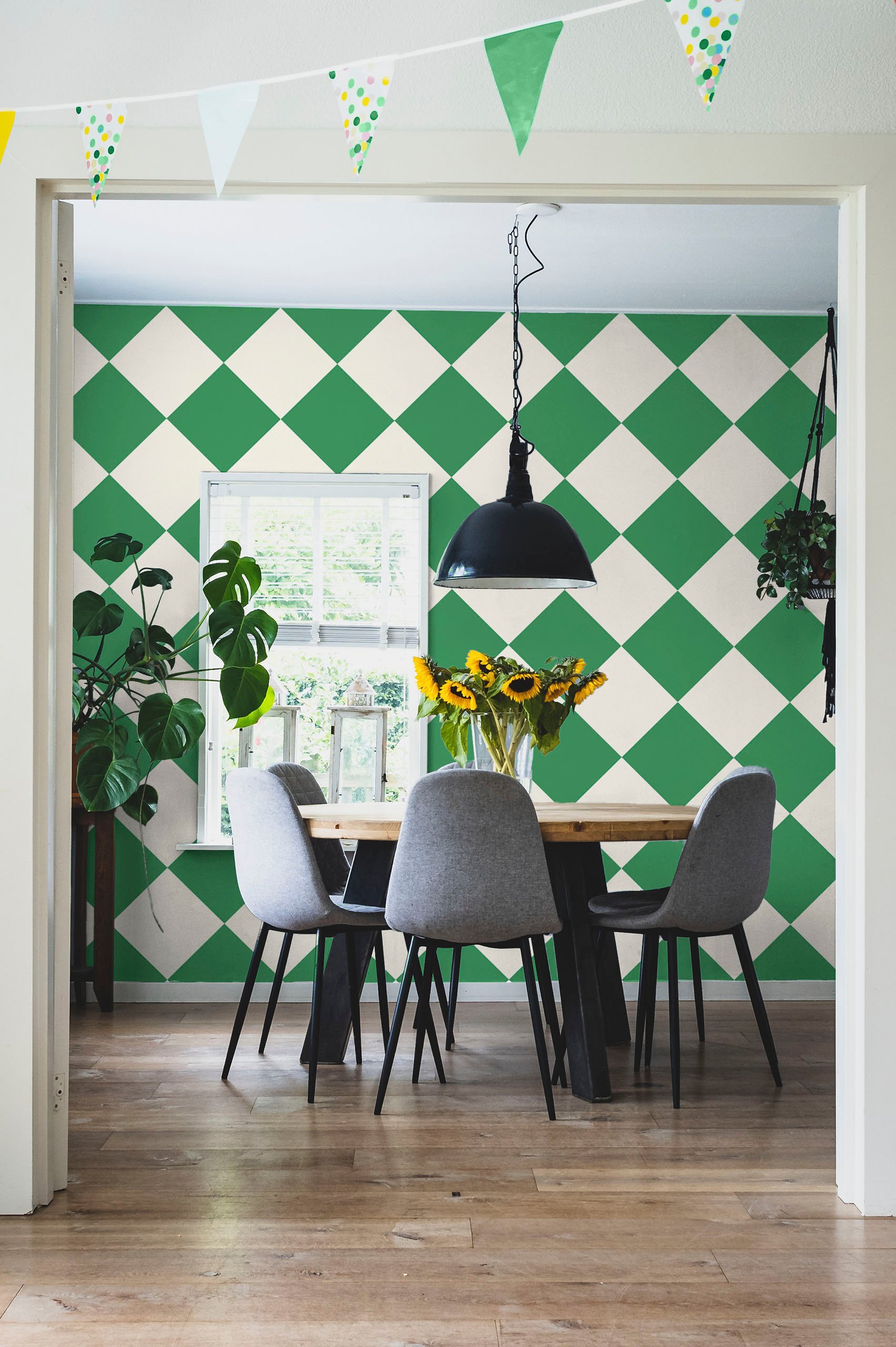 salon vert papier peint damier sensation géométrique tendance