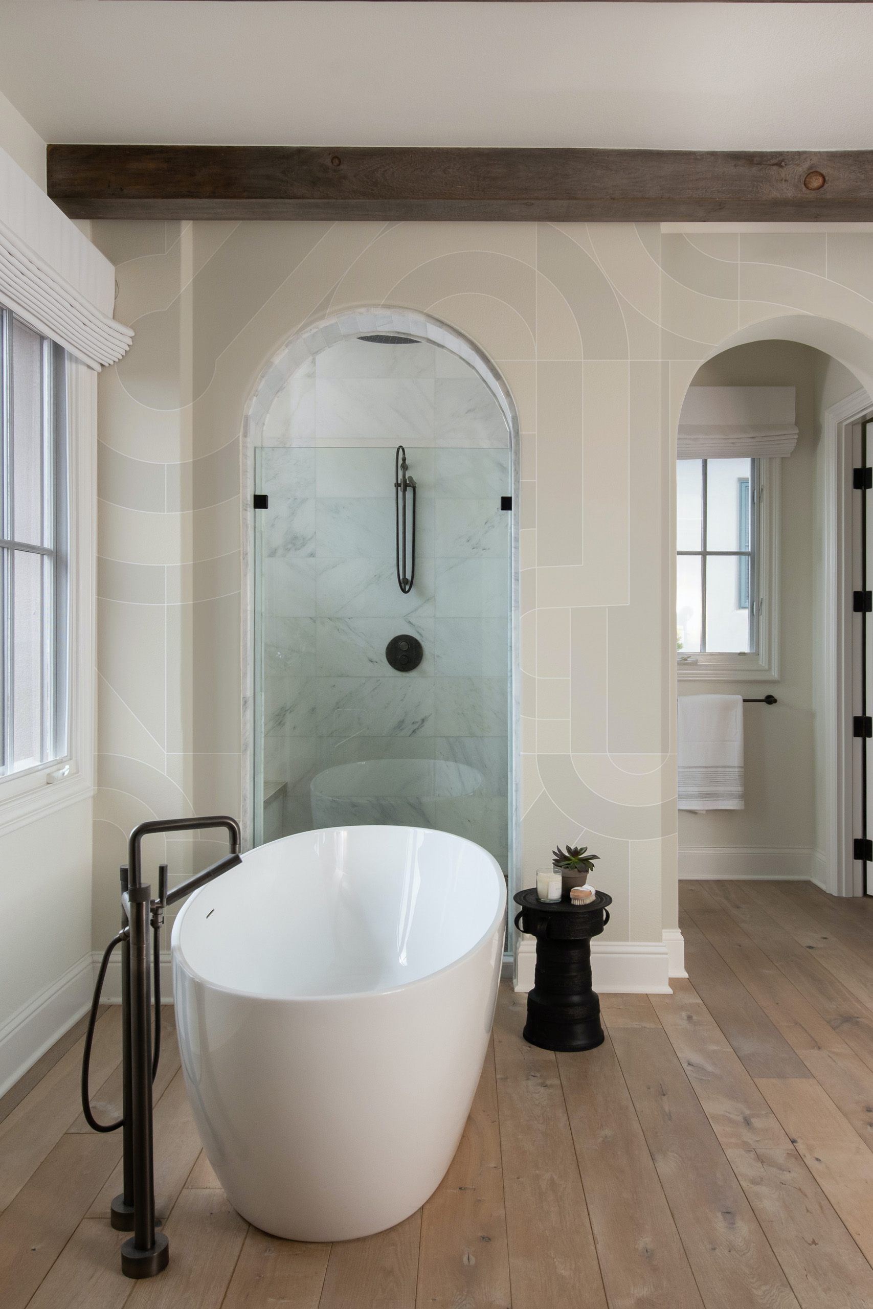 papel pintado curvo geométrico n424 baño
