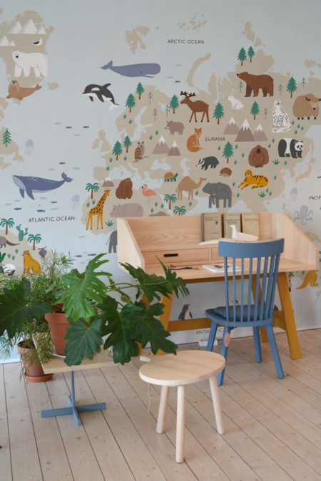 bureau multicolore papier peint map monde enfant panoramique