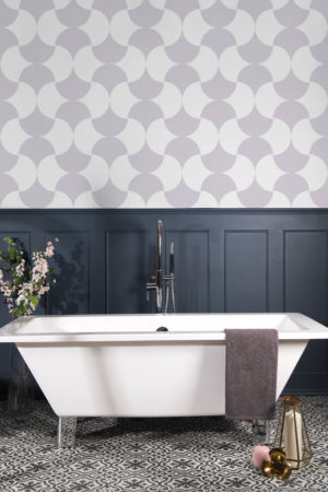 salle de bain violet papier peint art déco coquilles contemporain