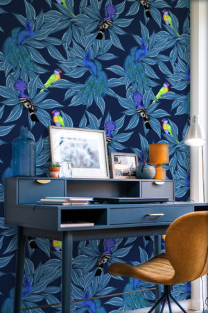 papel pintado oficina azul oasis tropical animales pavo real loro hoja