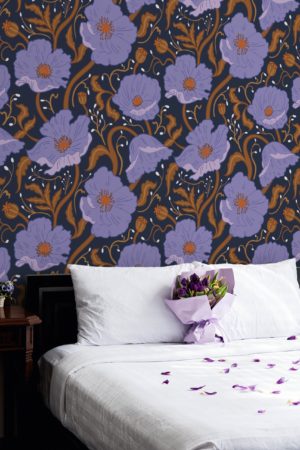 Papier peint fleurs violet chambre