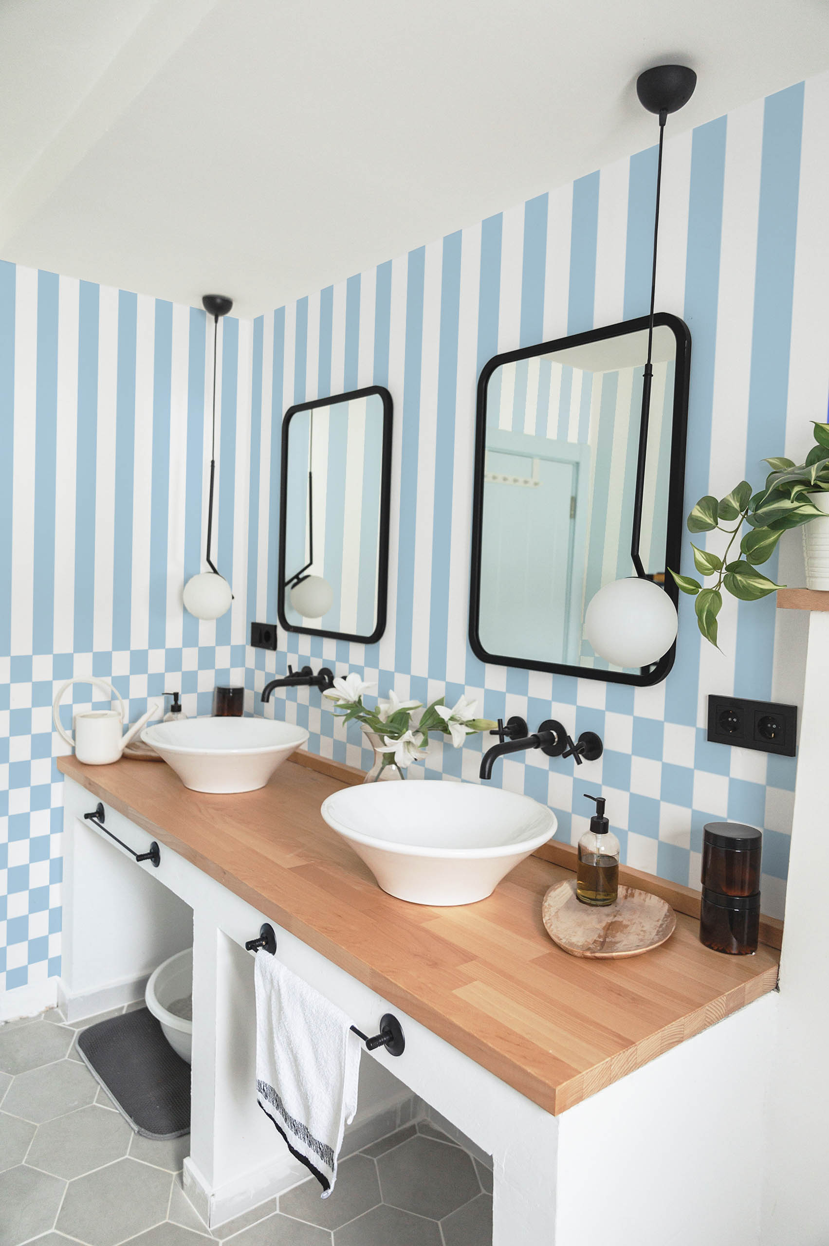n576 bleu salle de bain