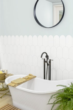 Nº609 : Papier Peint - Écailles Élégantes bleu salle de bain