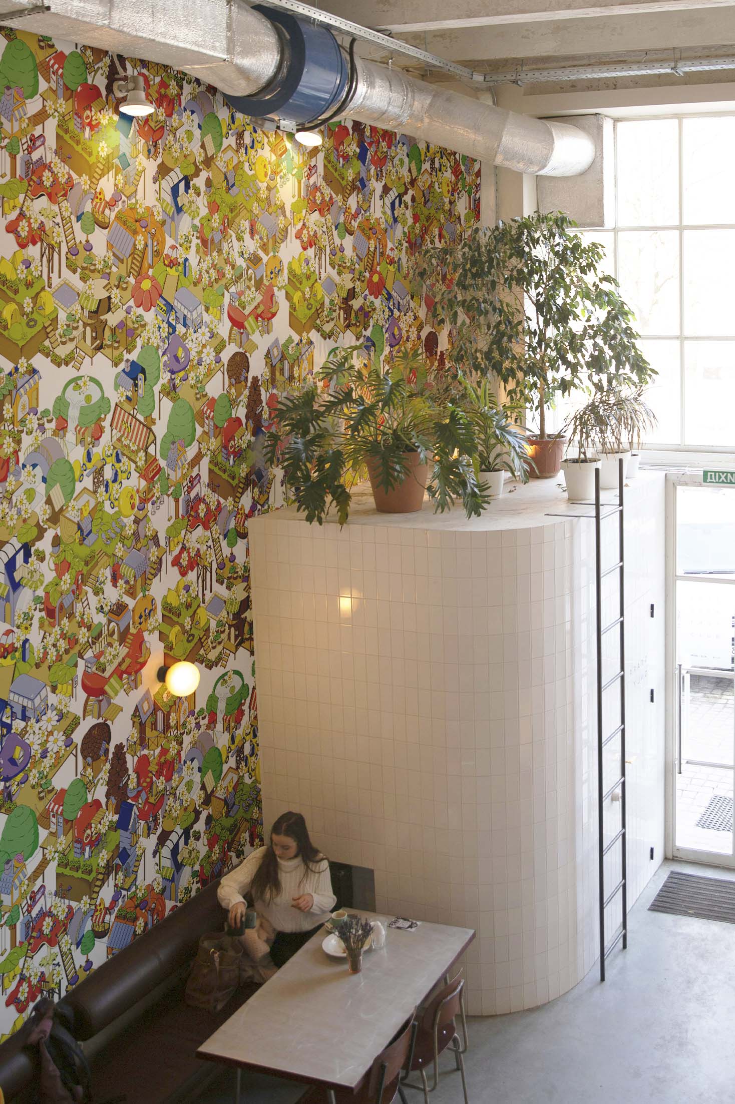 N725 Multicolor Public Spaces