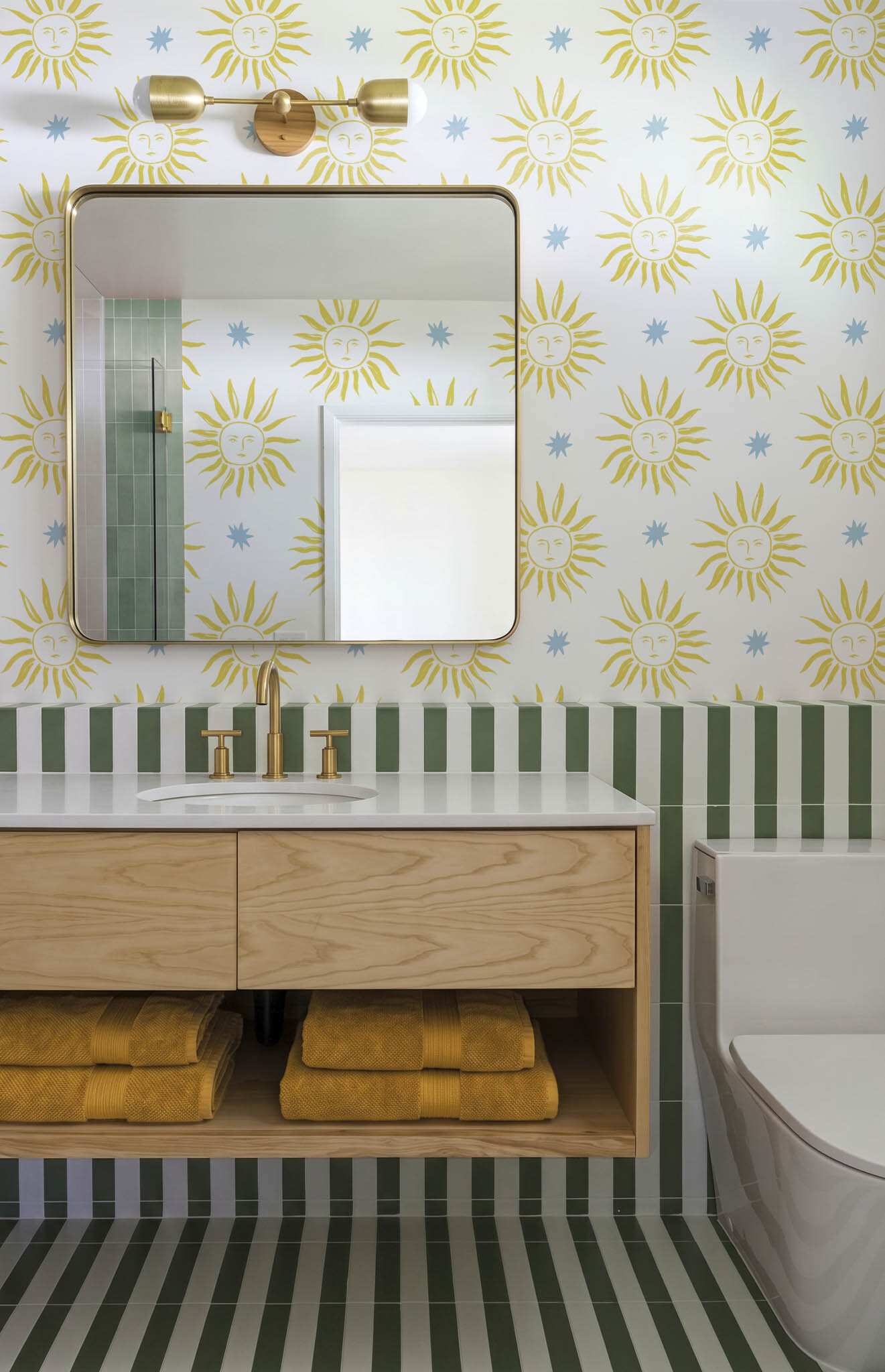N836 salle de bain multicolore